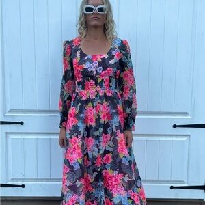 Rare vintage 1970s pink floral dress!
